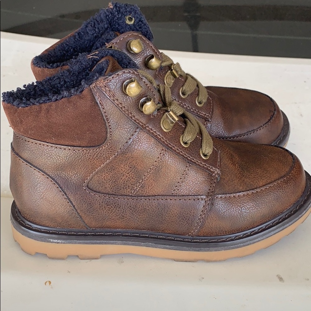 Cat & Jack Kids Boots size 1Y